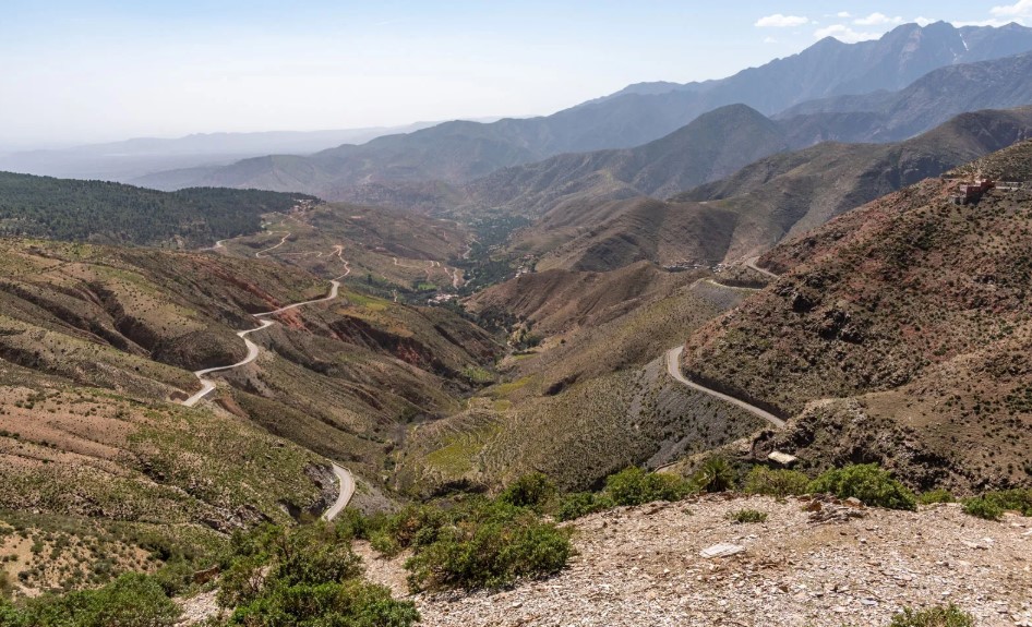 Fes to Middle Atlas Trip Tour - 1 Day Fez Excursion